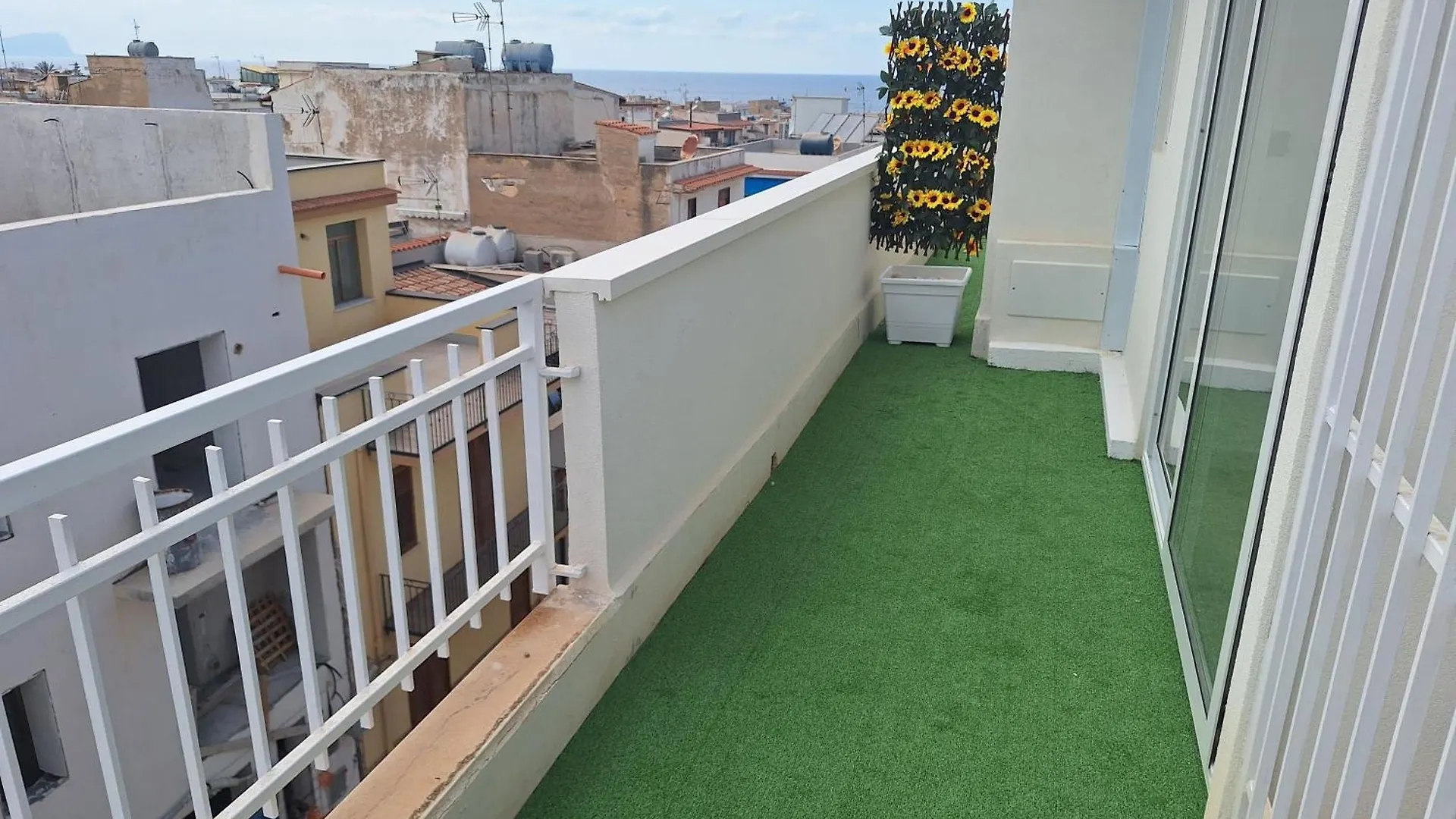Domus Levante Terrasini 0*,  Italy