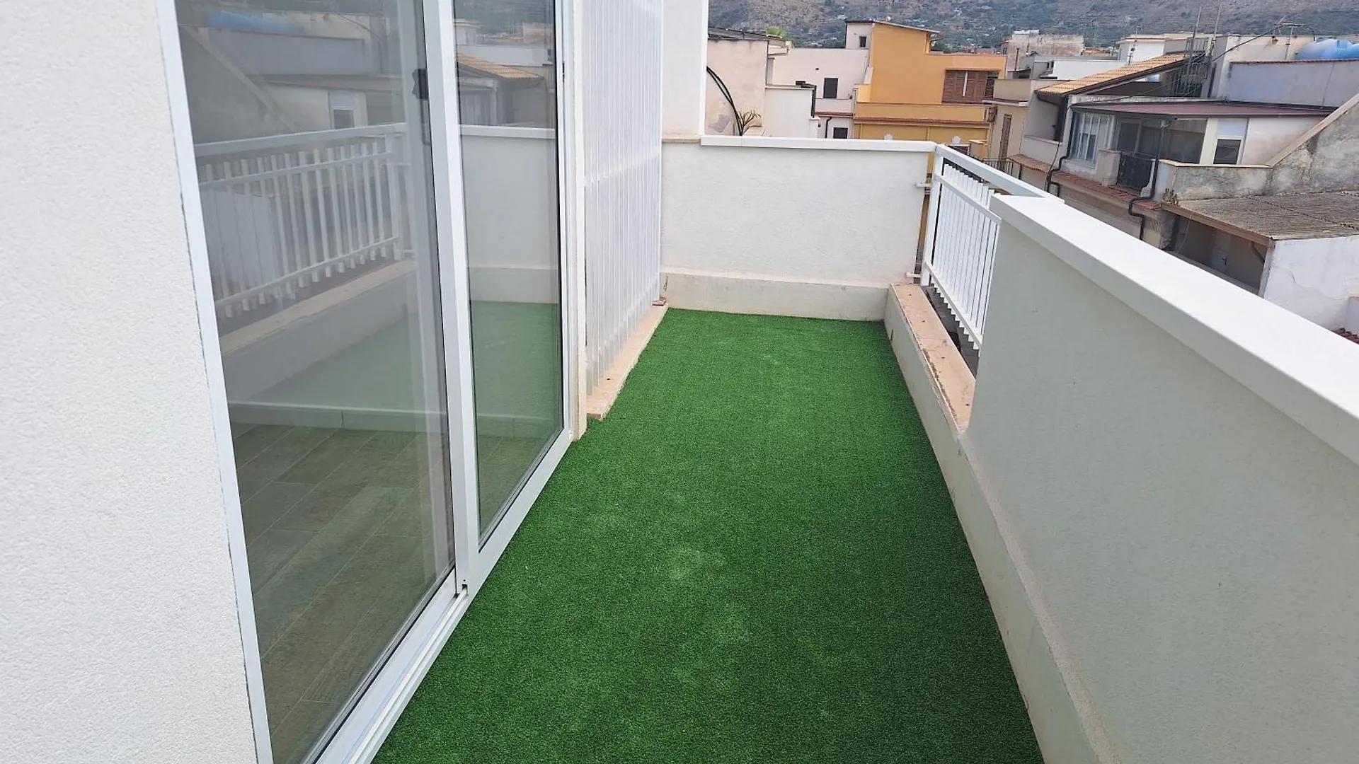 Domus Levante Terrasini 0*,