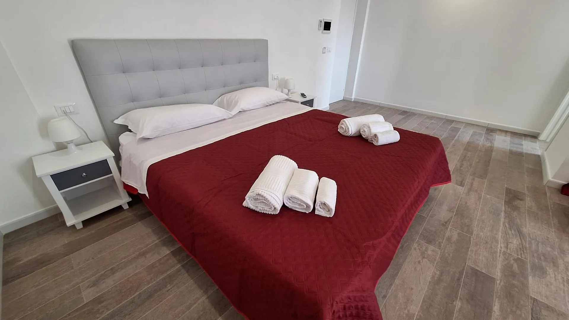 Domus Levante Terrasini 0*,